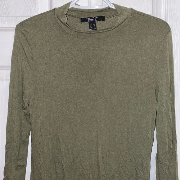 Green Mock Neck Dress - Picture 2 of 2